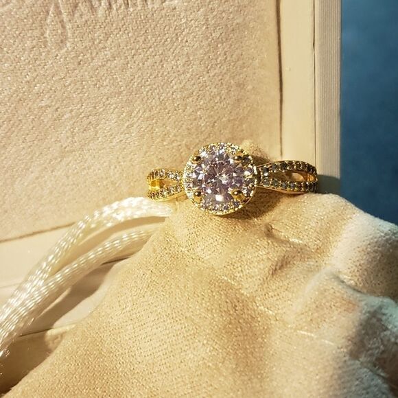 Ashlyn Avenue Jewelry - Ashlyn Avenue yellow gold 18k plated size 8